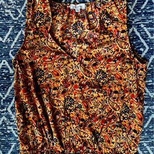 Evereve sleeveless patterned blouse - size small